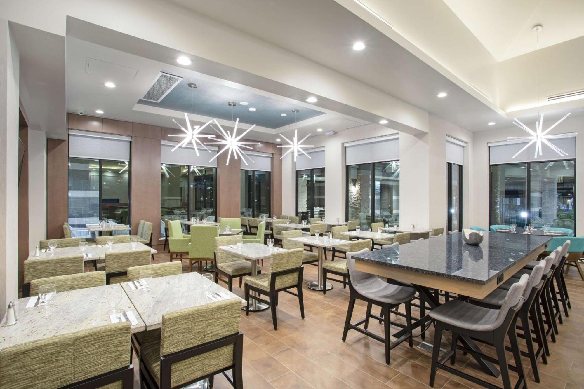Hilton Garden Inn Las Vegas City Center Экстерьер фото